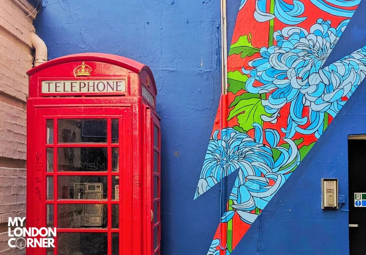 Tour Musicale di Londra a Piedi con Guida Italiana - foto 3 (Camden Town Station (uscita principale))